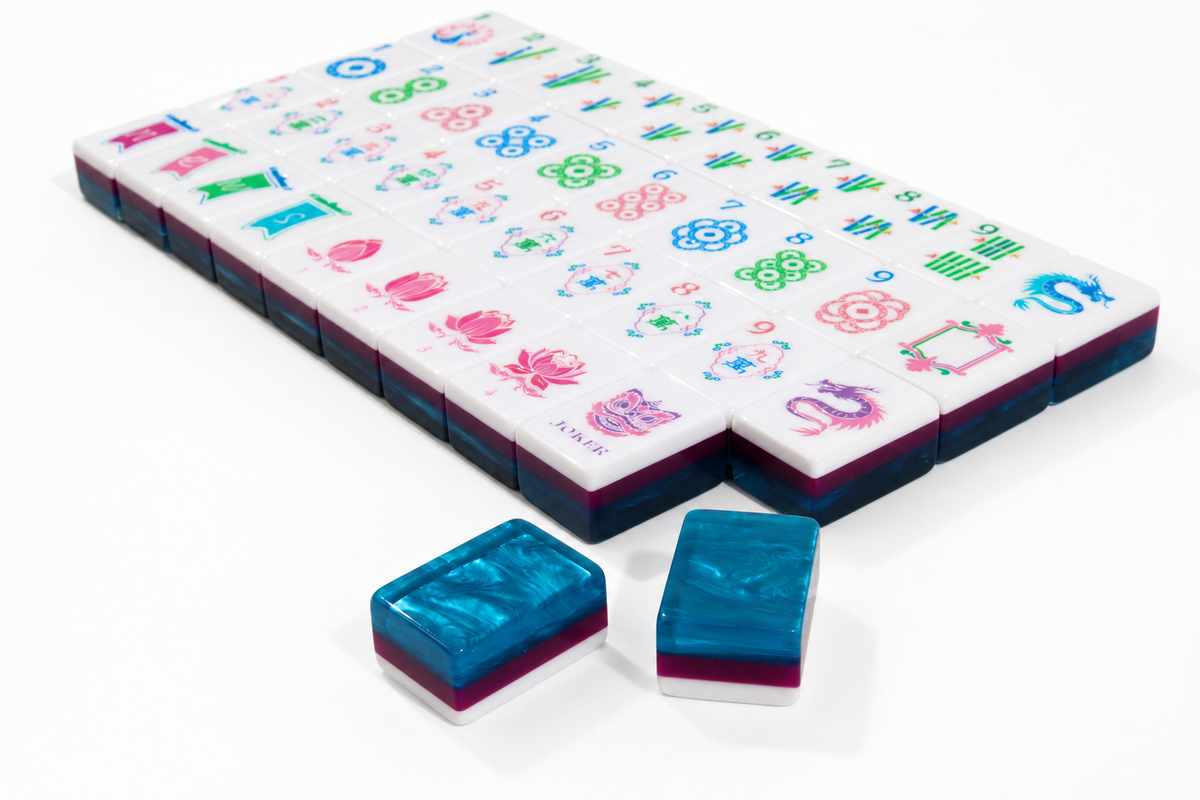 Club Azure Tide — close-up of tile faces and azure-blue acrylic edges #Colorway_Azure Tide